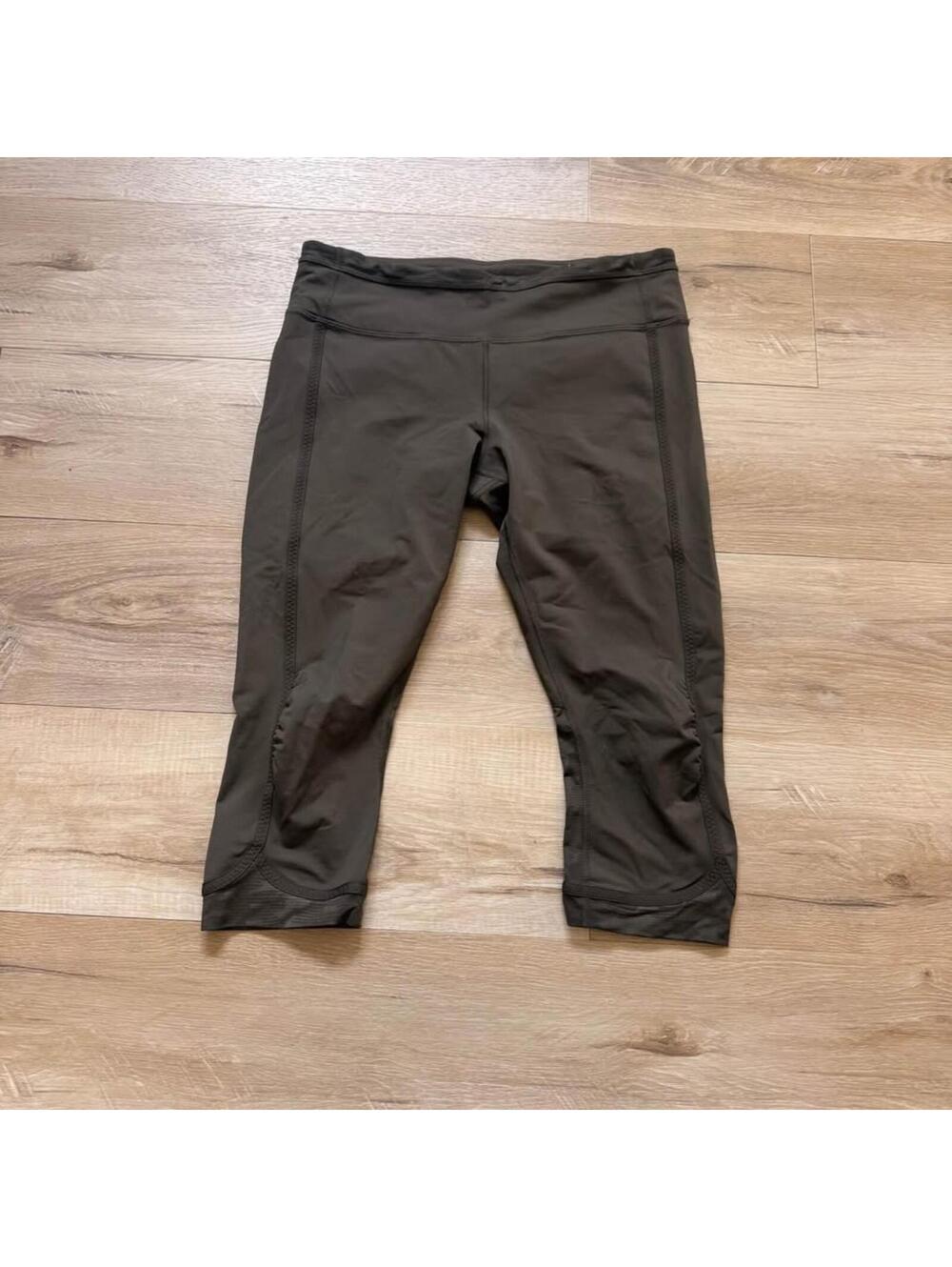 Lululemon Smooth Stride‎ Cropped Leggings Camo Army Green Women's 10
